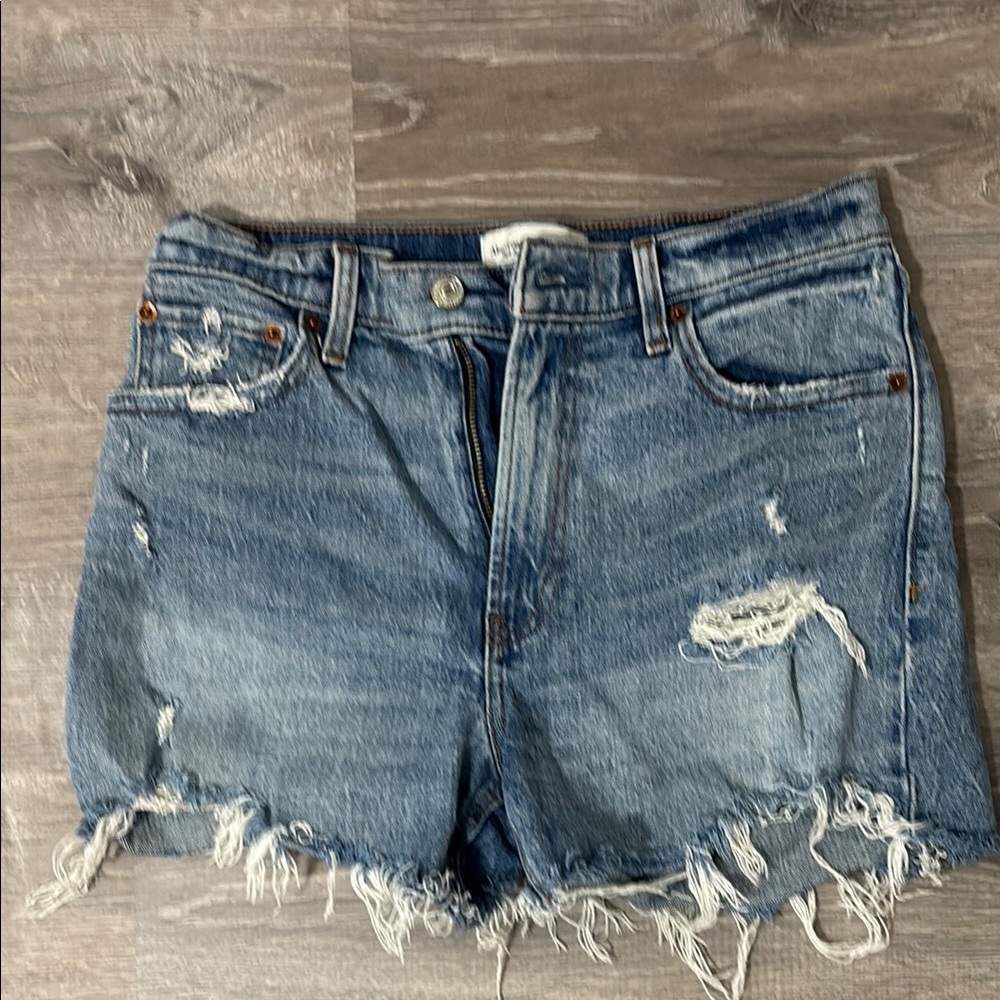 Abercrombie high-rise 4 inch denim short